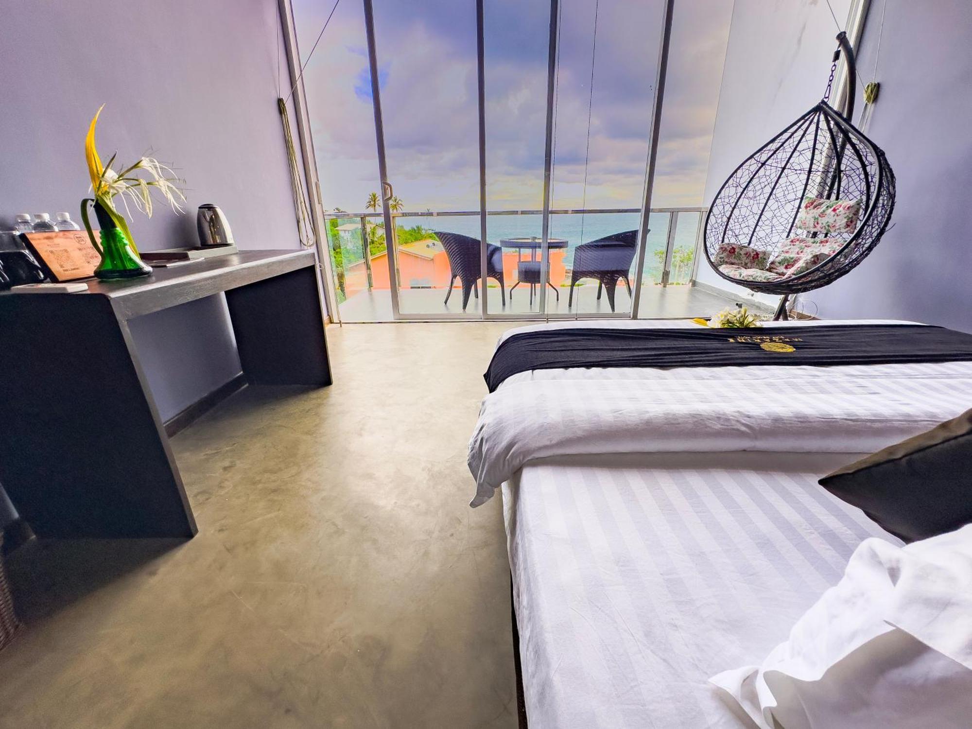 Mazarine Surf Suites Hiriketiya Dikwella Exterior foto